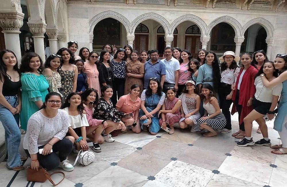 Martha Nussbaum speaking to group of people